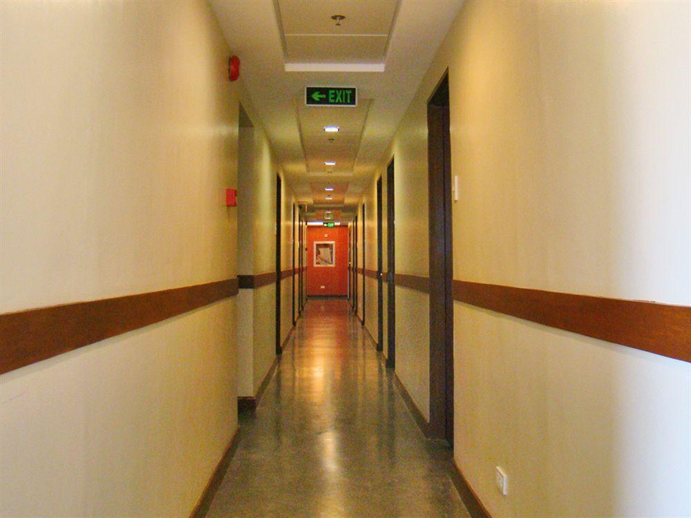 Express Inn Mactan Lapu-Lapu City Exteriér fotografie